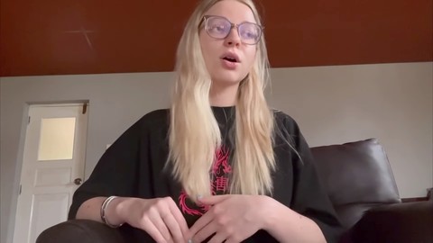 Foursome BDSM pour donner une leçon mettant en vedette la femme dominante, la déesse Bella Rae