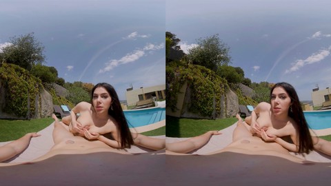 Valentina Nappi necesita crema en su figura voluptuosa en realidad virtual