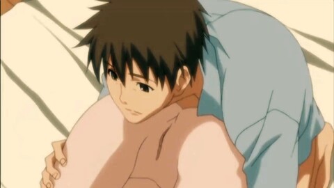 La damisela curvilínea ama recibir por detrás de su esposo