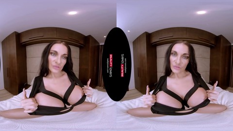 Compilation VR mettant en vedette des bombes aux gros seins de RealityLovers