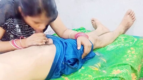 La bhabhi india Sexy_Girl_Nehu recibe un duro embiste anal en estilo perrito.