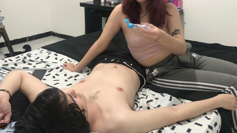 Session de sexe sauvage entre un couple excité après un massage sensuel - Porno espagnol