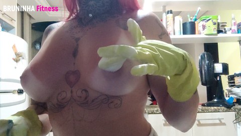 Naughty wife Bruninha Fitness flaunts tanlines while doing dishes topless