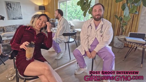 La belleza asiática Channy Crossfire se somete a un exhaustivo examen físico previo al empleo en casa en las Hollywood Hills por el excéntrico doctor Tampa!